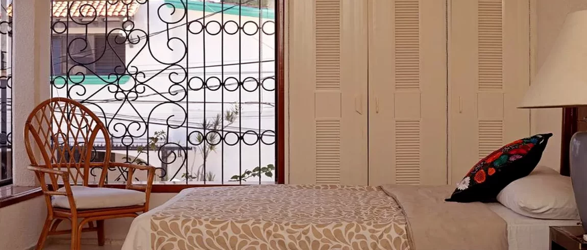 Casa Colirbi Sonrisa - Cancun Vacation Rental Guesthouse Window Cover