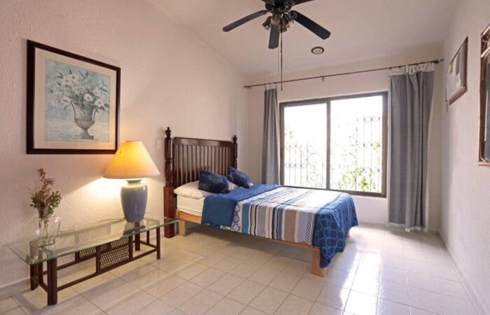 Casa Colirbi Sonrisa - Cancun Vacation Rental Guesthouse Master Bedroom